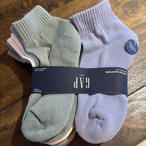 GAP Women’s Cotton Quarter Socks - Light Green, Light Blue, Cream.